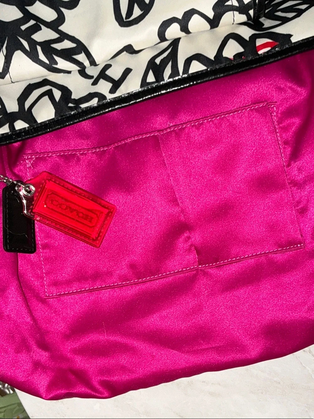Coach Poppy Daisy Floral Graffiti Crossbody/ Shoulder Bag (EUC) Stunning 🤩
